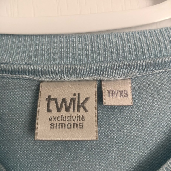 Simon’s TWIK cropped long sleeve top - Picture 5 of 5